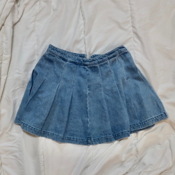 Forever 21 Dresses & Skirts - FOREVER 21 Jean Skirt - Size Small